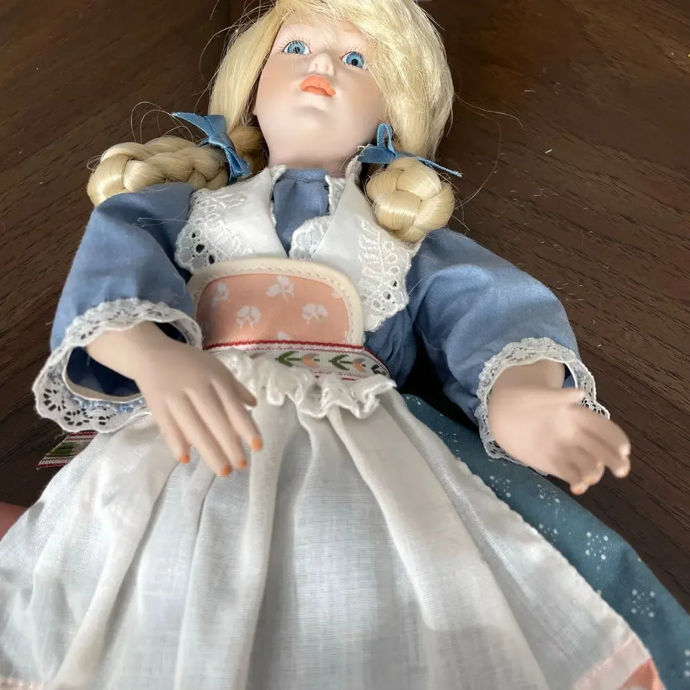 Lenox Hannah The Little Dutch Maiden Doll Vtg 1990 Children of the World READ